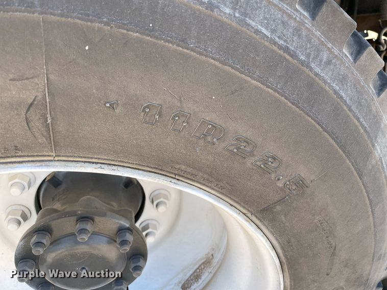 image for item MY9245 2011 International 4300  street sweeper truck