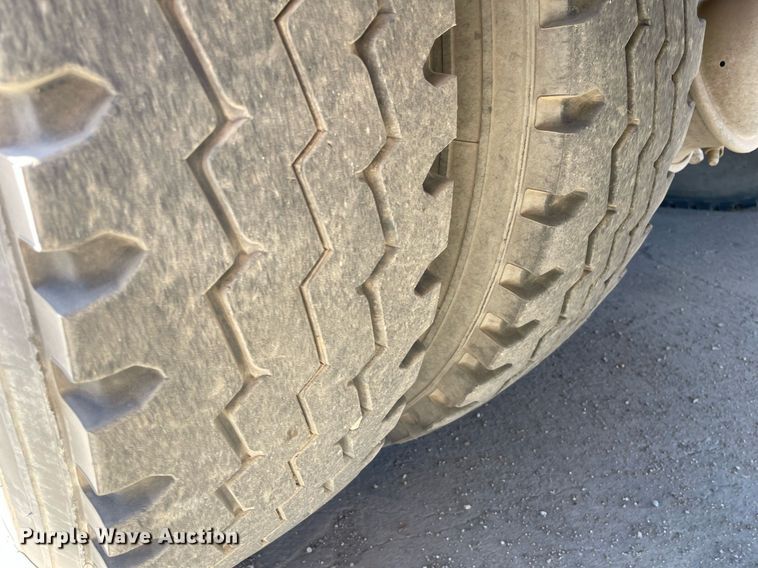 image for item MY9245 2011 International 4300  street sweeper truck