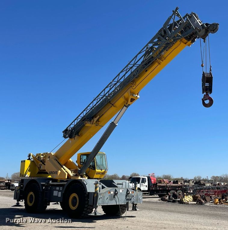 image for item MY9248 2007 Grove RT875E  crane