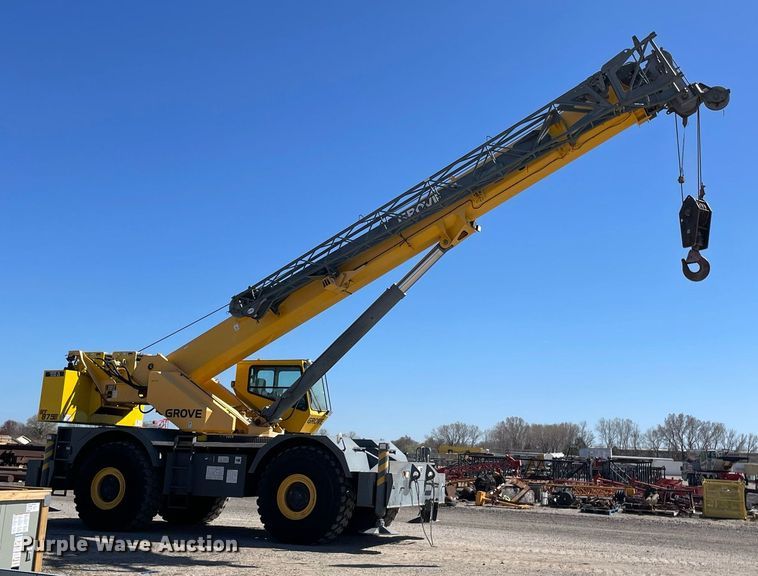 image for item MY9248 2007 Grove RT875E  crane