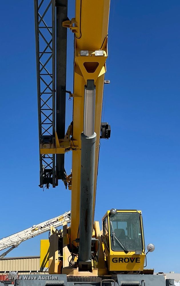 image for item MY9248 2007 Grove RT875E  crane