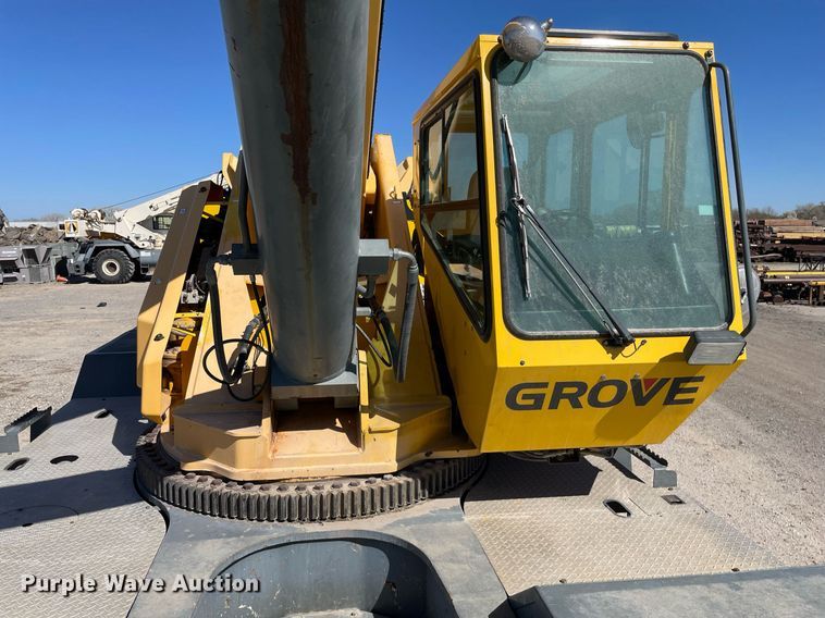 image for item MY9248 2007 Grove RT875E  crane