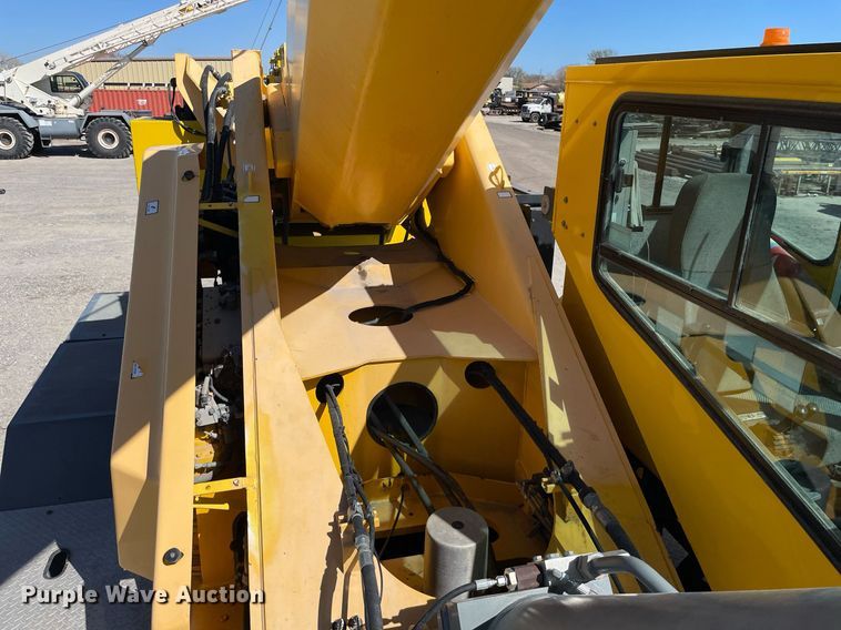 image for item MY9248 2007 Grove RT875E  crane