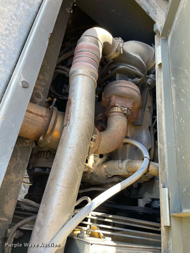 image for item MY9248 2007 Grove RT875E  crane