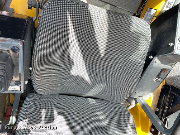 image for item MY9248 2007 Grove RT875E  crane