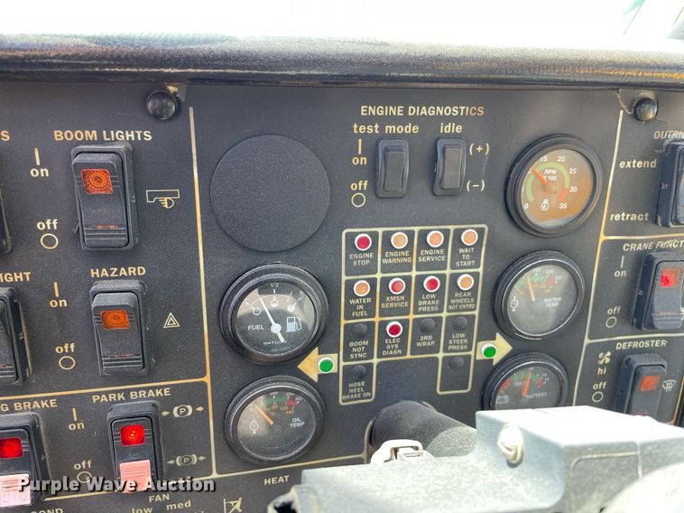 image for item MY9248 2007 Grove RT875E  crane