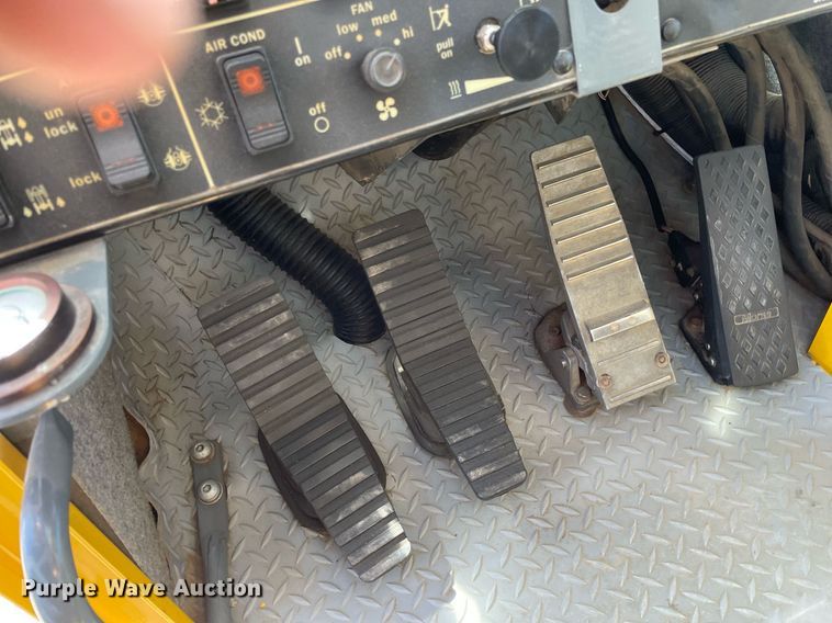 image for item MY9248 2007 Grove RT875E  crane