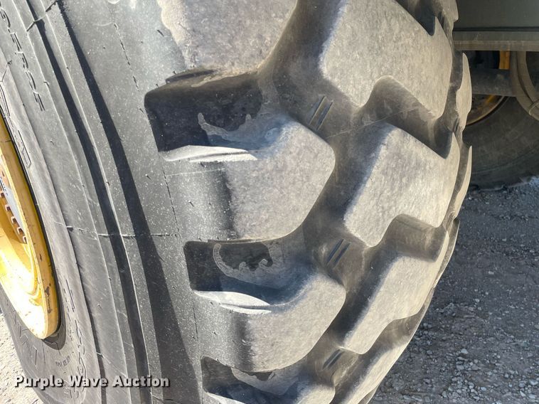 image for item MY9248 2007 Grove RT875E  crane