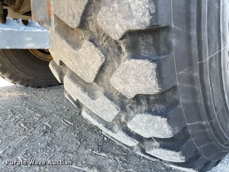 image for item MY9248 2007 Grove RT875E  crane