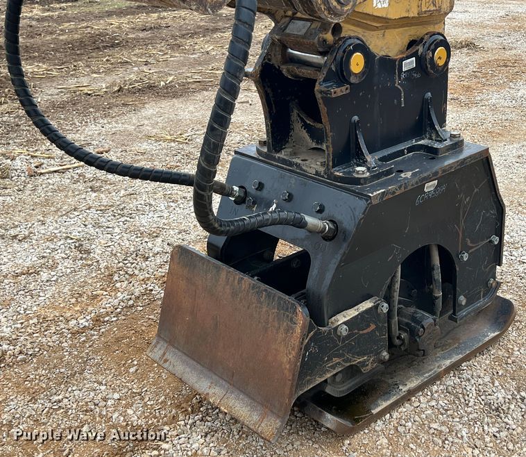 image for item MY9554 2015 Caterpillar CVP75  excavator plate compactor