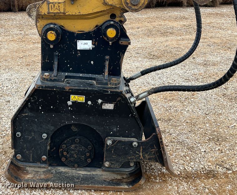 image for item MY9554 2015 Caterpillar CVP75  excavator plate compactor