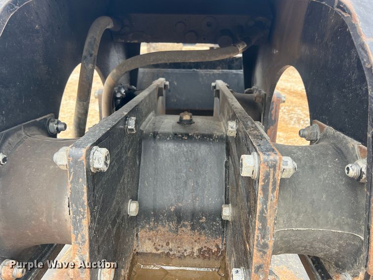 image for item MY9554 2015 Caterpillar CVP75  excavator plate compactor