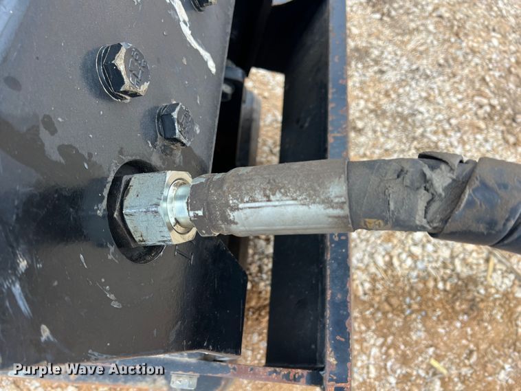 image for item MY9554 2015 Caterpillar CVP75  excavator plate compactor