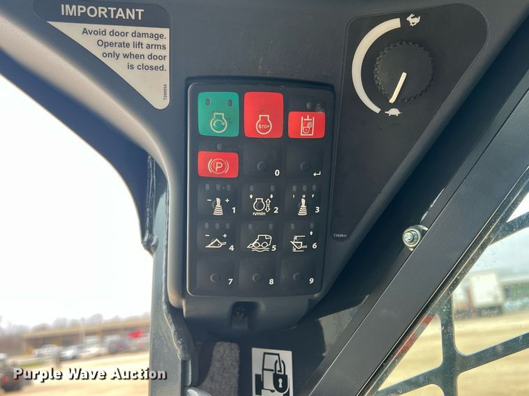 image for item MY9556 2021 John Deere 320G  skid steer loader