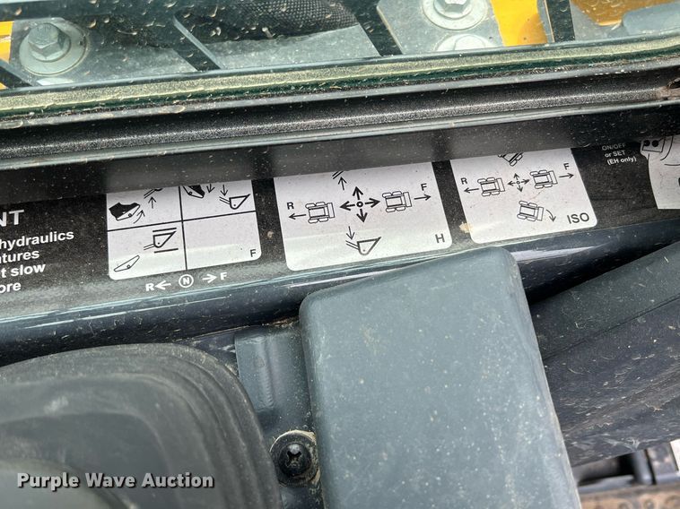 image for item MY9556 2021 John Deere 320G  skid steer loader