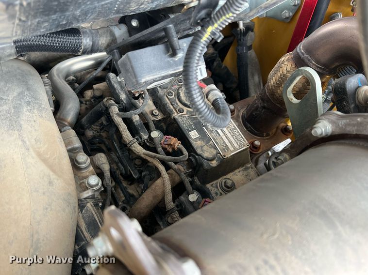 image for item MY9556 2021 John Deere 320G  skid steer loader