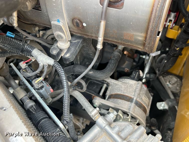 image for item MY9556 2021 John Deere 320G  skid steer loader