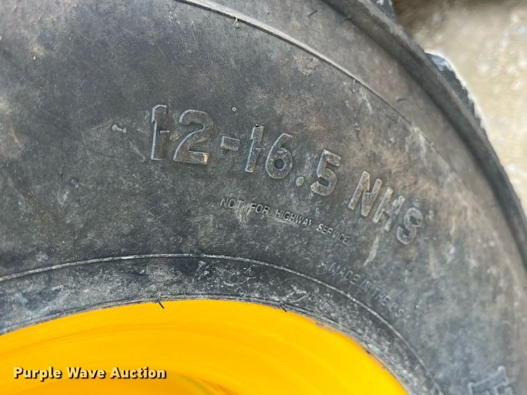 image for item MY9556 2021 John Deere 320G  skid steer loader