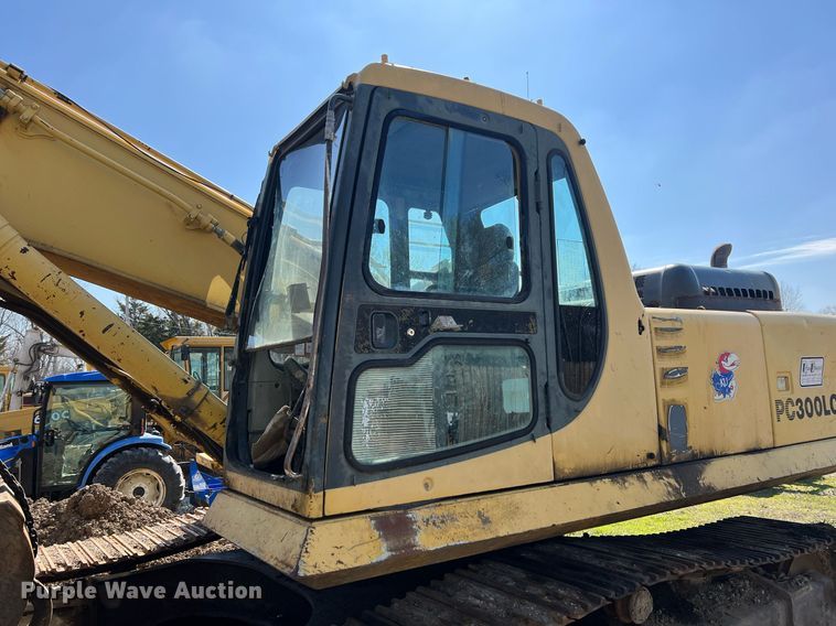 image for item MY9570 1999 Komatsu PC300LC  excavator