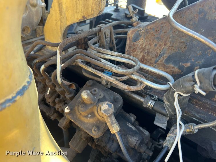 image for item MY9570 1999 Komatsu PC300LC  excavator