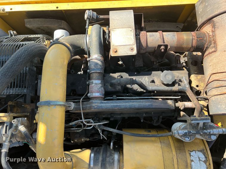 image for item MY9570 1999 Komatsu PC300LC  excavator
