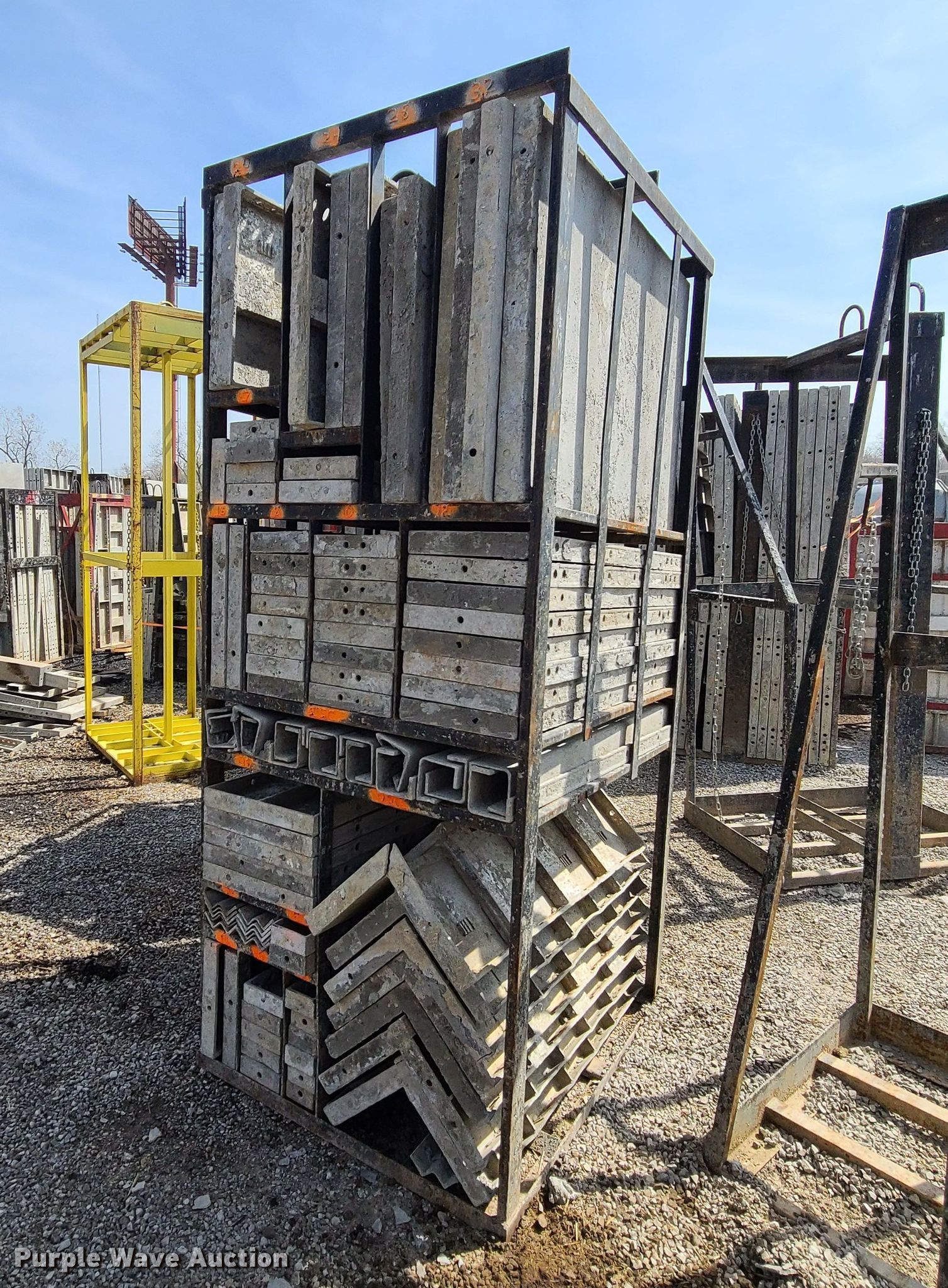 (4) cages of Badger aluminum concrete forms in Kansas City, MO Item