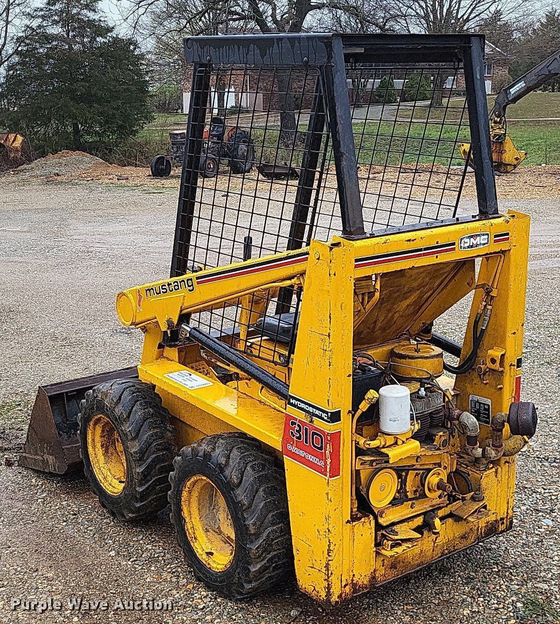 Owatonna Mustang 310 skid steer loader in Marble Hill, MO Item DO3625