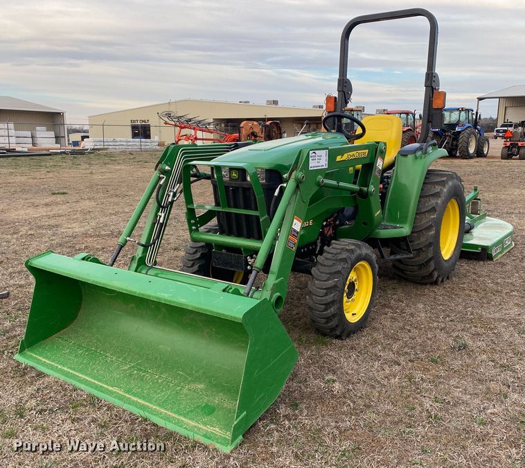 image for item DL7093 2017 John Deere 3032E  MFWD tractor