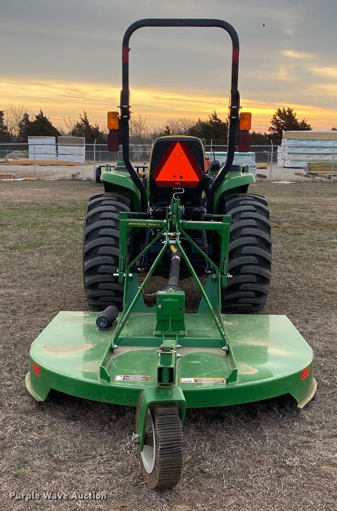 image for item DL7093 2017 John Deere 3032E  MFWD tractor