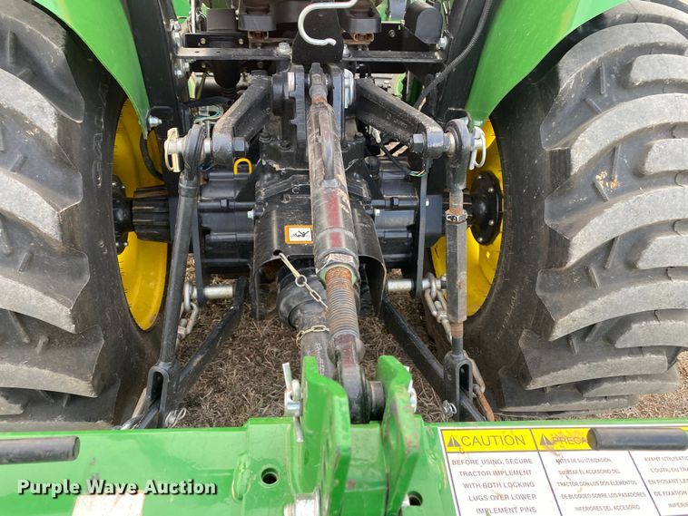 image for item DL7093 2017 John Deere 3032E  MFWD tractor