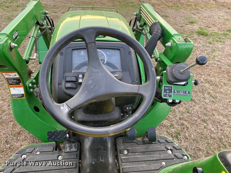 image for item DL7093 2017 John Deere 3032E  MFWD tractor