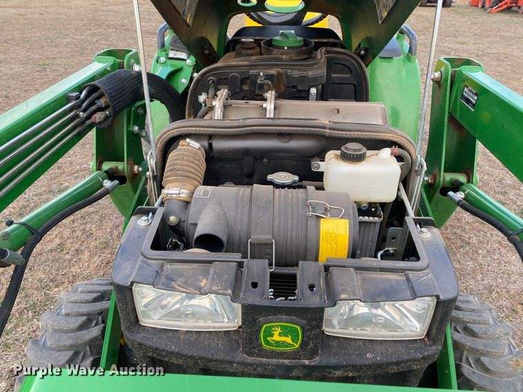 image for item DL7093 2017 John Deere 3032E  MFWD tractor