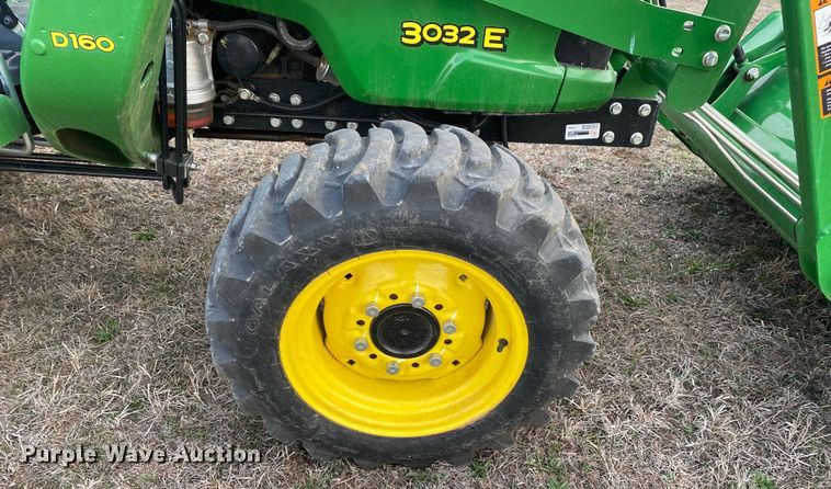 image for item DL7093 2017 John Deere 3032E  MFWD tractor