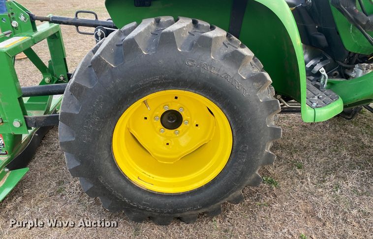 image for item DL7093 2017 John Deere 3032E  MFWD tractor