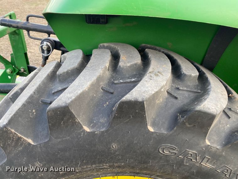 image for item DL7093 2017 John Deere 3032E  MFWD tractor