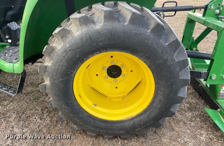 image for item DL7093 2017 John Deere 3032E  MFWD tractor