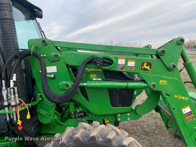 image for item DL7095 2017 John Deere 5065E  MFWD tractor