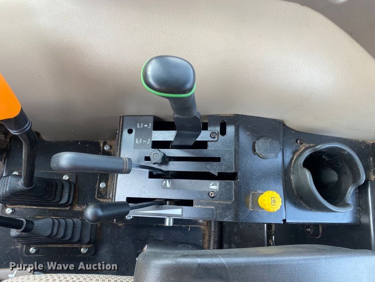 image for item DL7095 2017 John Deere 5065E  MFWD tractor