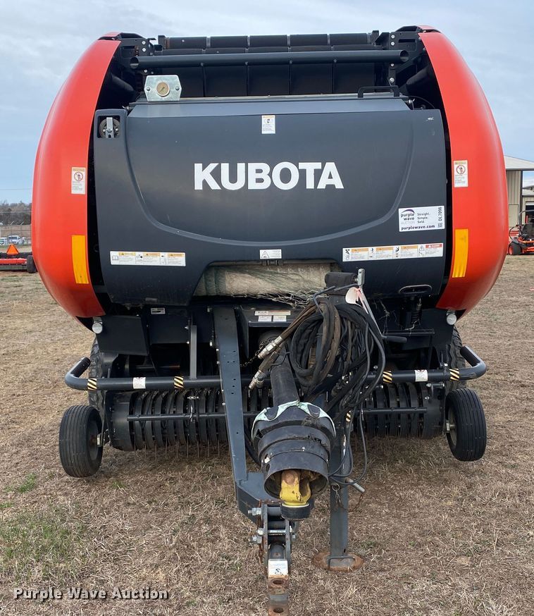 image for item DL7096 2015 Kubota BV4160 round baler