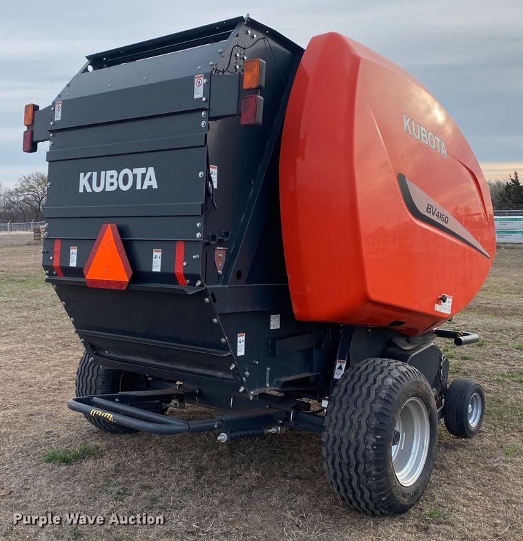 image for item DL7096 2015 Kubota BV4160 round baler
