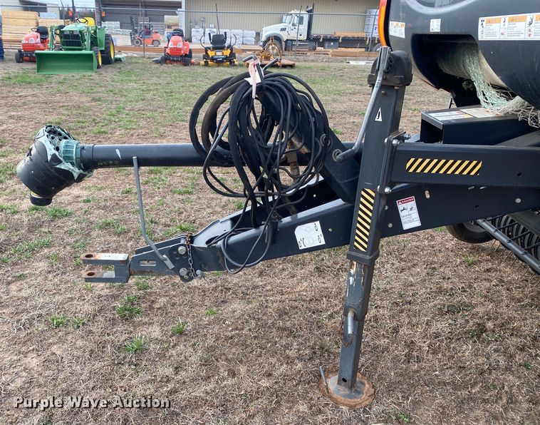 image for item DL7096 2015 Kubota BV4160 round baler