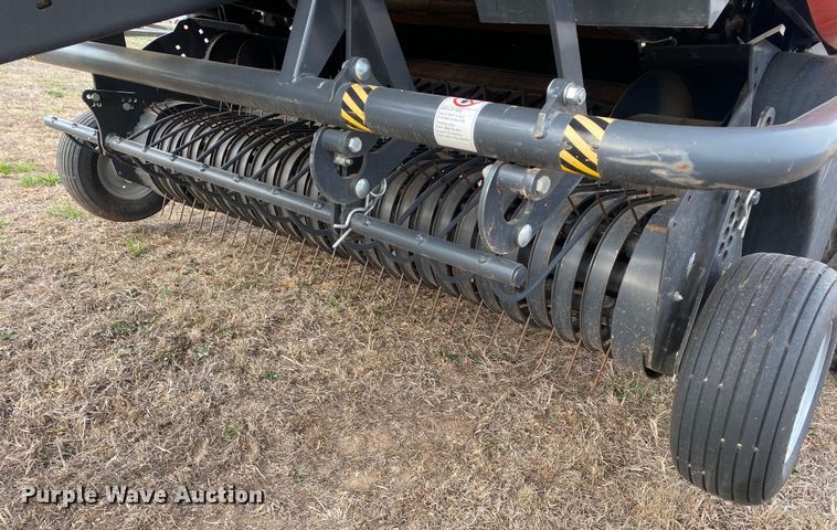 image for item DL7096 2015 Kubota BV4160 round baler