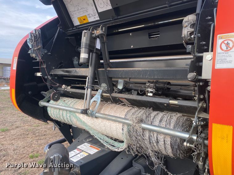 image for item DL7096 2015 Kubota BV4160 round baler