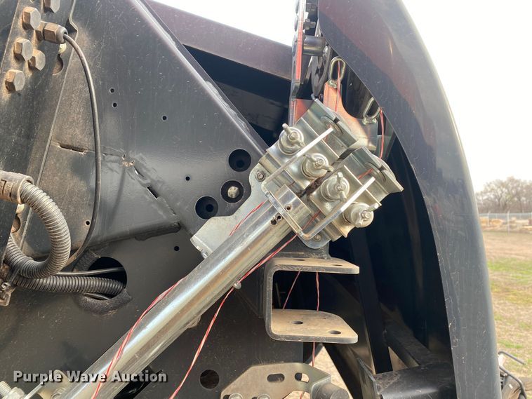 image for item DL7096 2015 Kubota BV4160 round baler