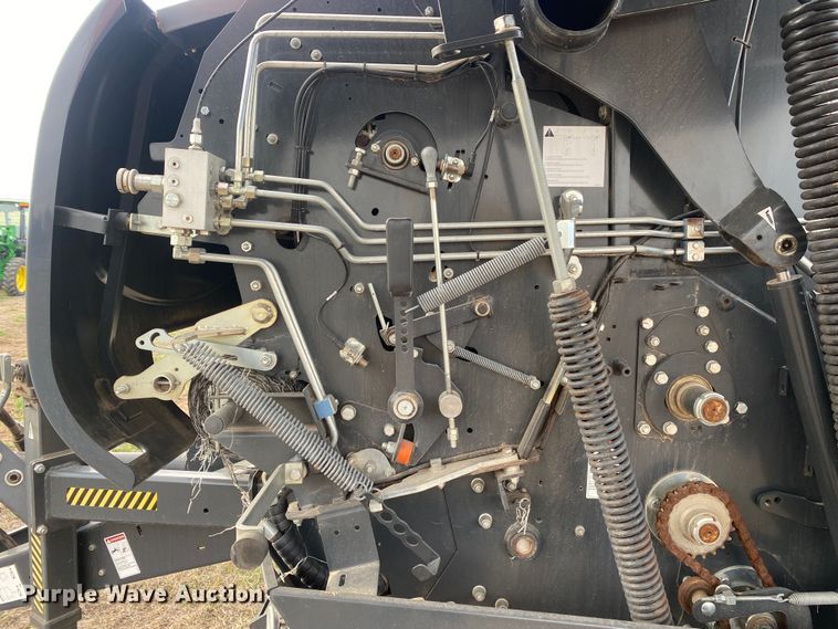 image for item DL7096 2015 Kubota BV4160 round baler