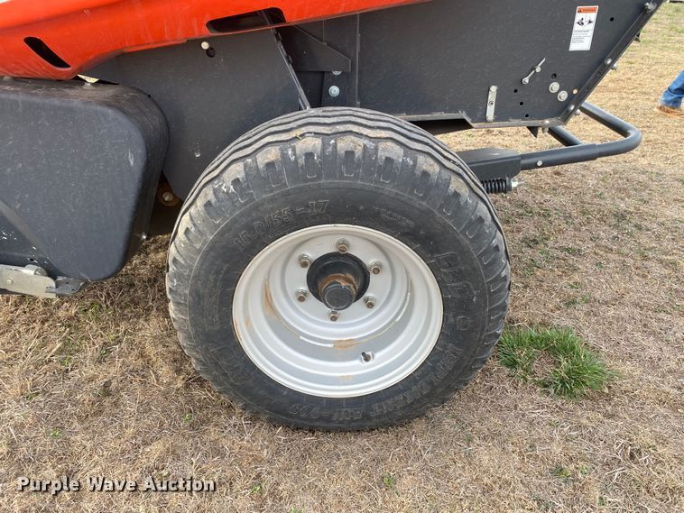 image for item DL7096 2015 Kubota BV4160 round baler