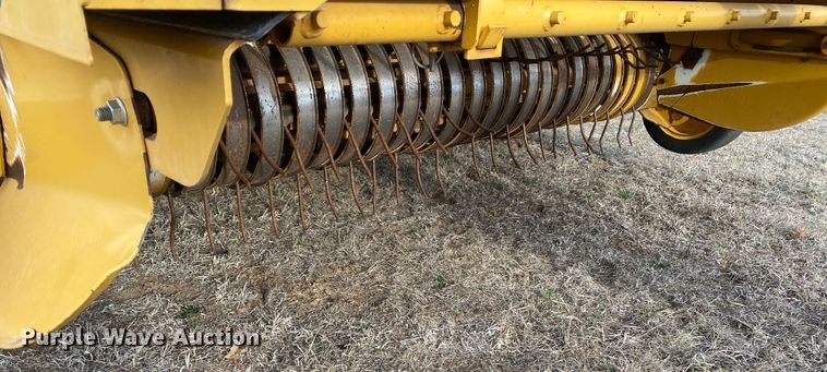 image for item DL7097 2019 Vermeer 605N round baler