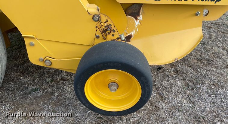 image for item DL7097 2019 Vermeer 605N round baler
