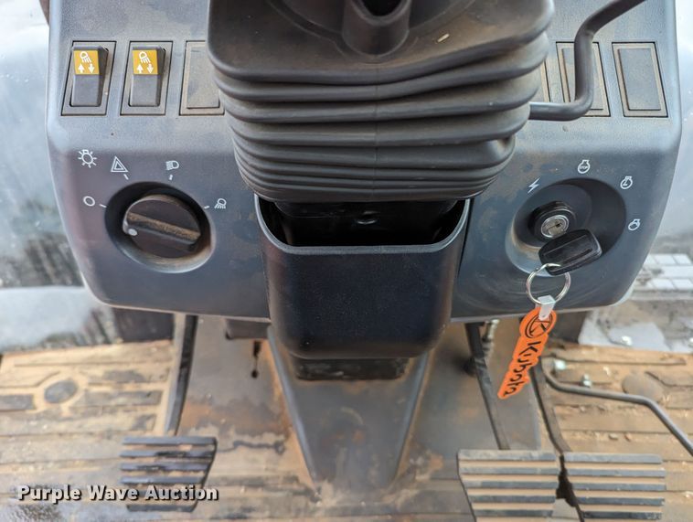 image for item LF9719 2014 McCormick TTX230  MFWD tractor