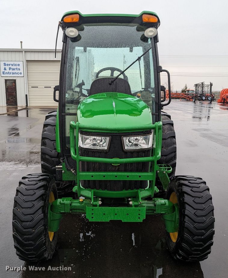 image for item LF9720 2018 John Deere 4052R  MFWD tractor